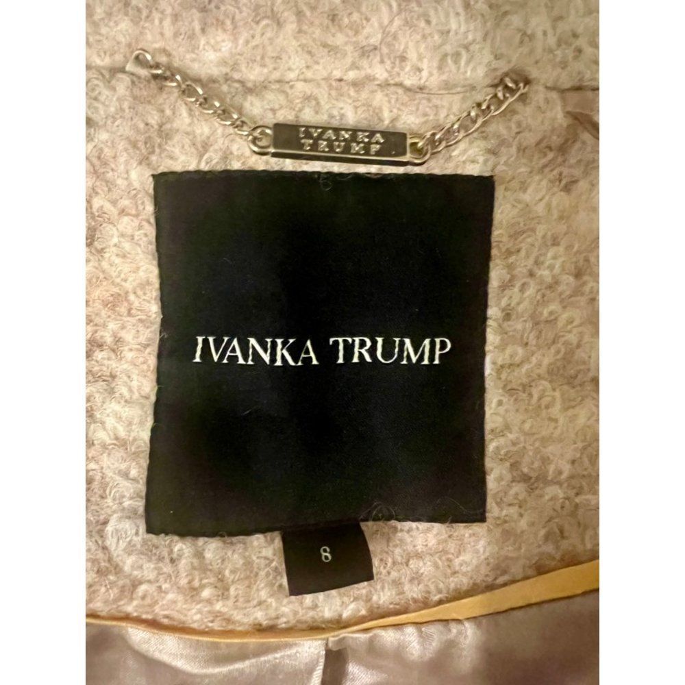 Ivanka Trump Womens Boucle Toggle Coat Jacket Sz 8 Wool Blend - Picture 3 of 8